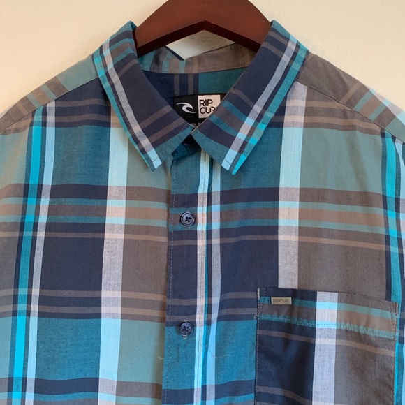 Rip Curl Button Down - Picture 3 of 3